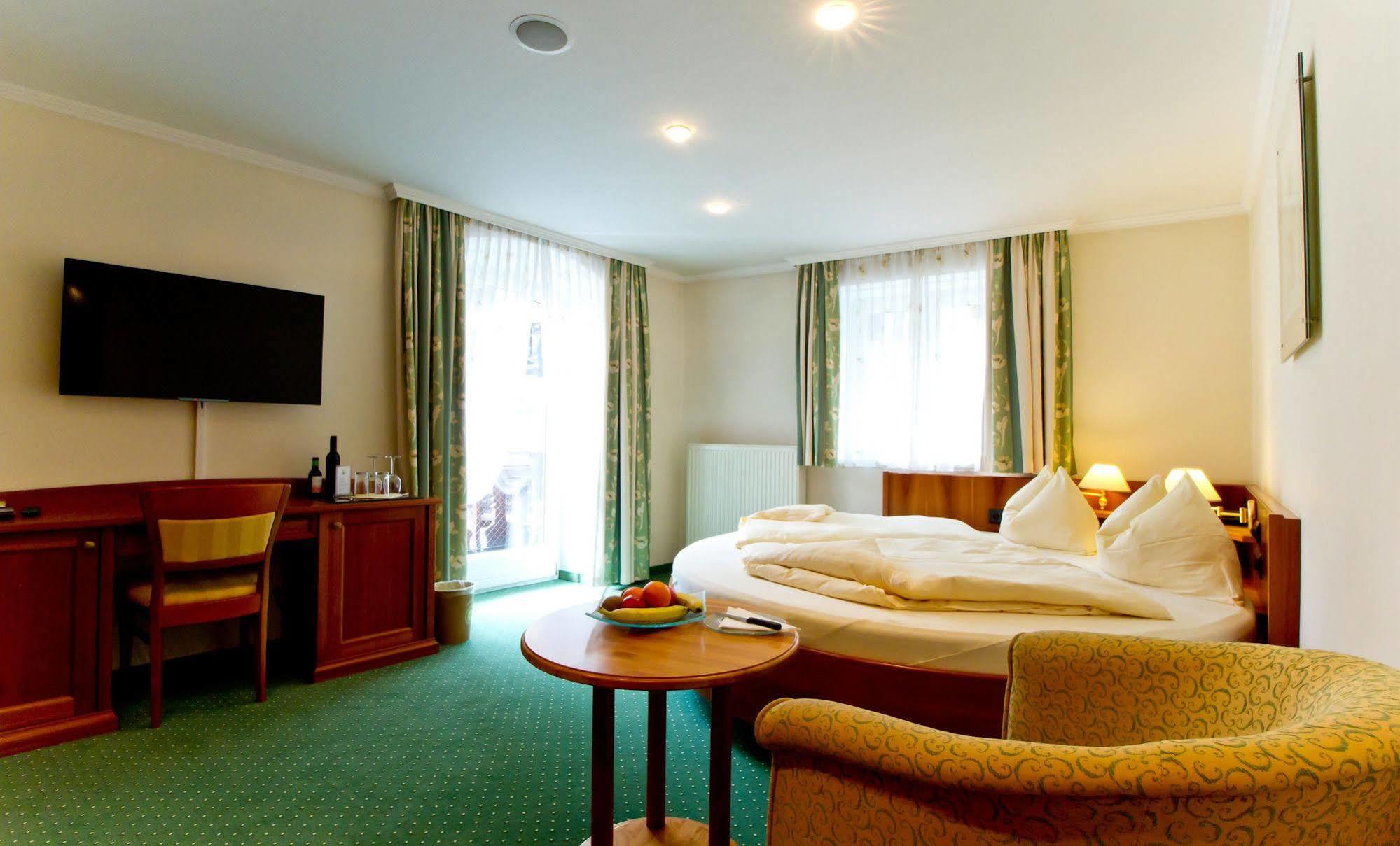 Hotel Weisser Hirsch Saint Wolfgang Εξωτερικό φωτογραφία