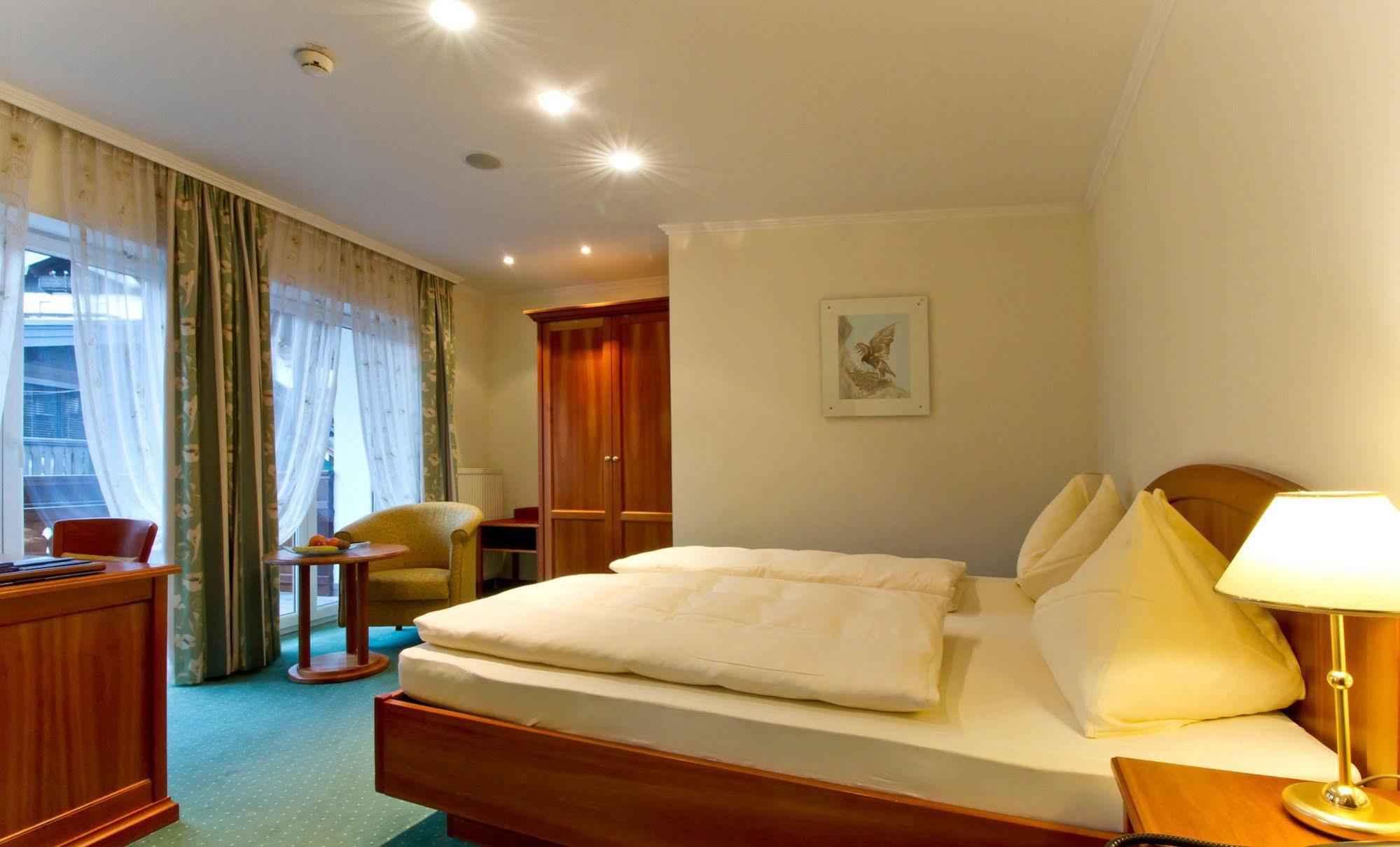 Hotel Weisser Hirsch Saint Wolfgang Εξωτερικό φωτογραφία